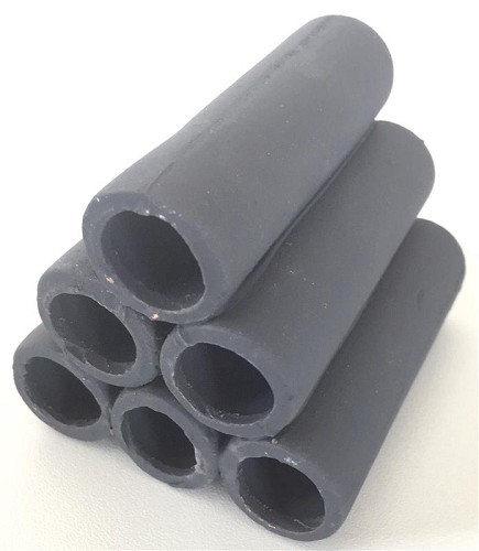 Pyramid with holes 7 cm. black U-935